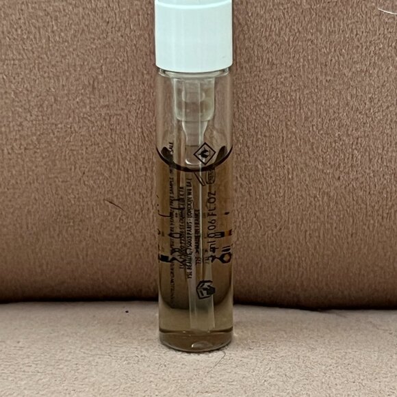 Le Vestiaire Des Parfums Cuir by Yves Saint Laurent - Picture 2 of 3